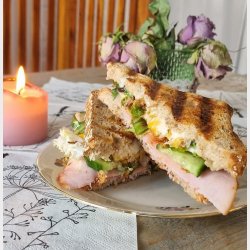 Sally's Caf�