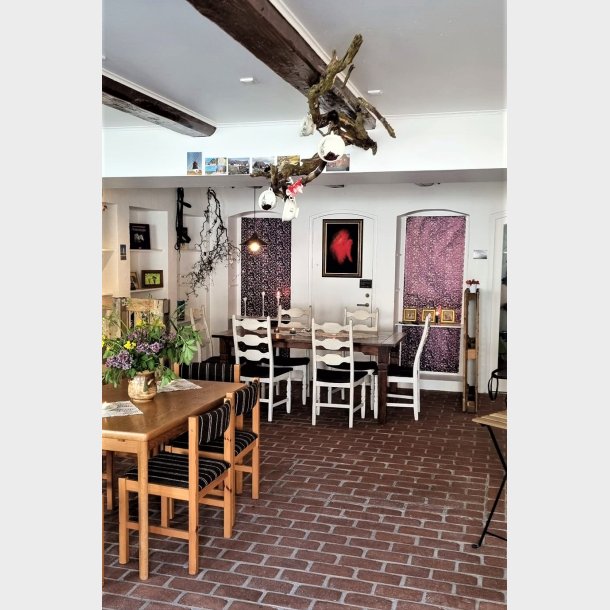 Sally's Caf�
