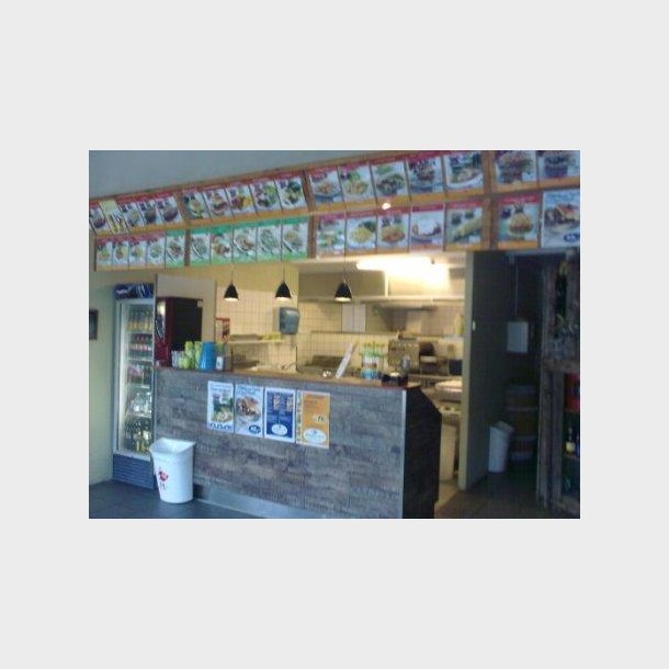 Skippers Grill.