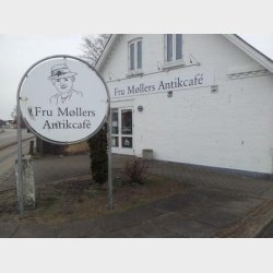 Fru M�llers Antikcaf&eacute; 